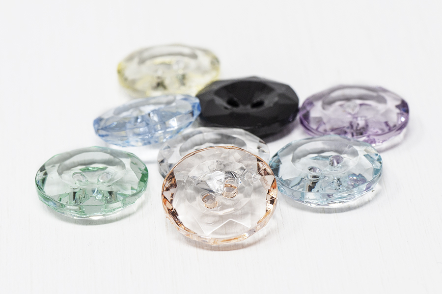 Multi-faceted button cg2