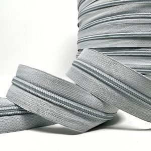 s7-150con-silver - no.5 (6mm) deluxe zip x 150m